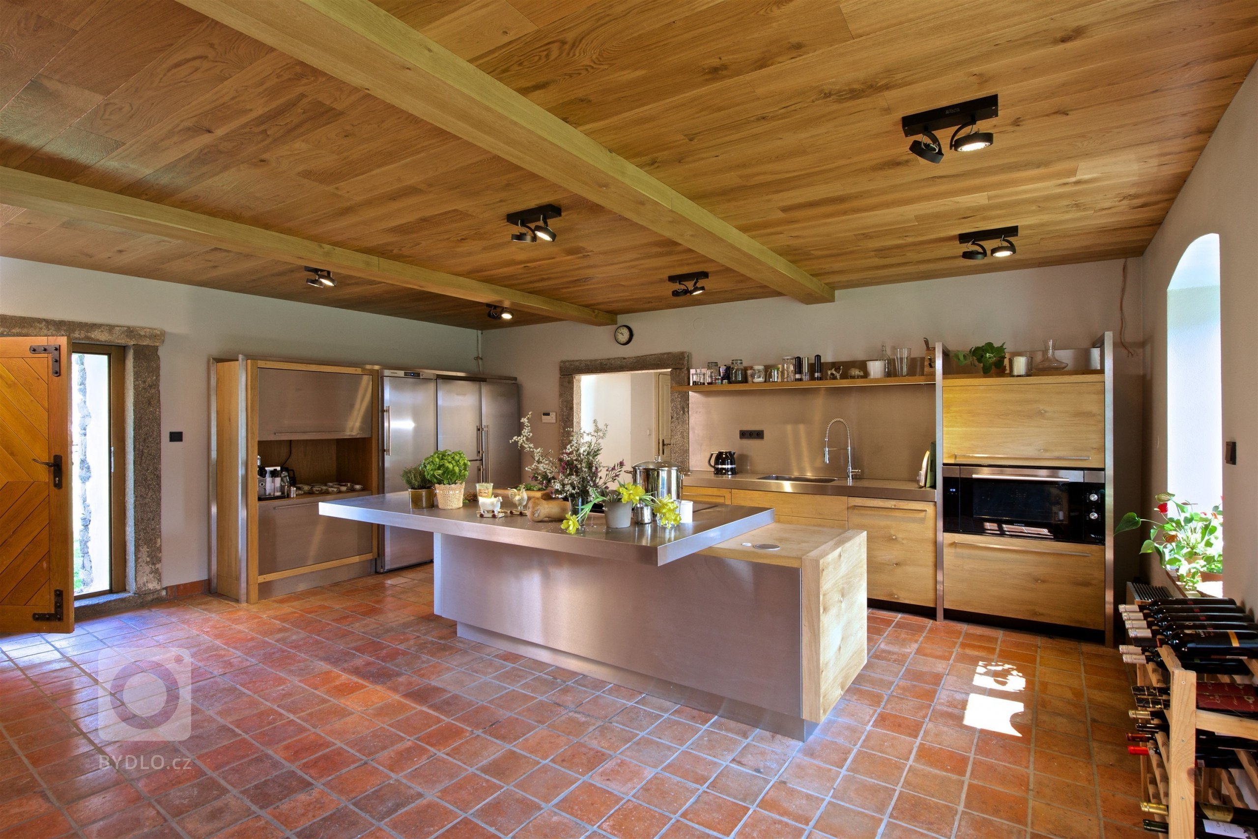 Historie tohoto statku u Písku sahá hluboko do minulosti a je nádherným příkladem, jak lze pečovat o rodinnou tradici.&nbsp;Dnes už byste neuvěřili, že tohle…