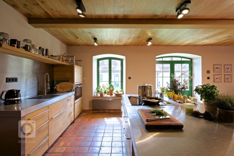 add picture to album