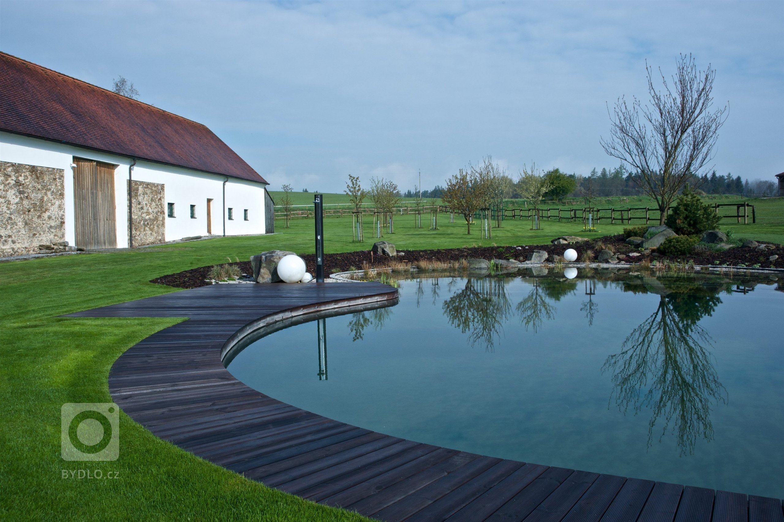 Historie tohoto statku u Písku sahá hluboko do minulosti a je nádherným příkladem, jak lze pečovat o rodinnou tradici.&nbsp;Dnes už byste neuvěřili, že tohle…