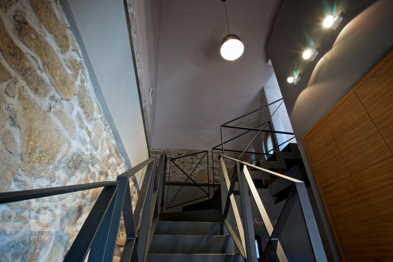 add picture to album