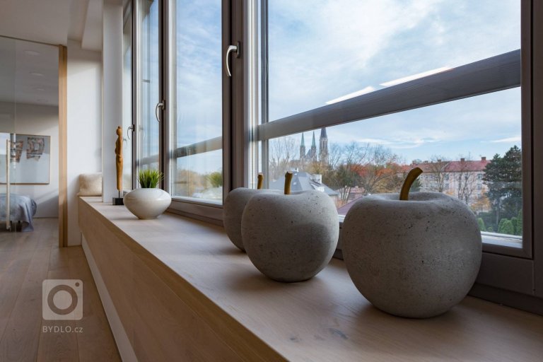 add picture to album