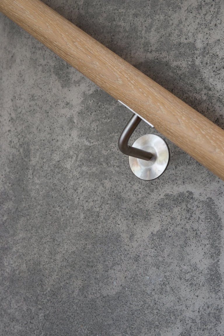 Dům zakoupený od developera nebyl &ndash; na rozdíl od sousedních &ndash; ještě postaven, mohlo se tedy zasáhnout do dispozice. Lichoběžníkový tvar a koncept…