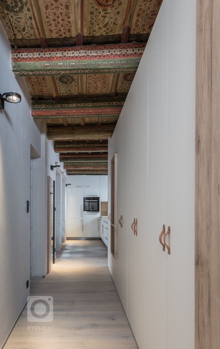 add picture to album