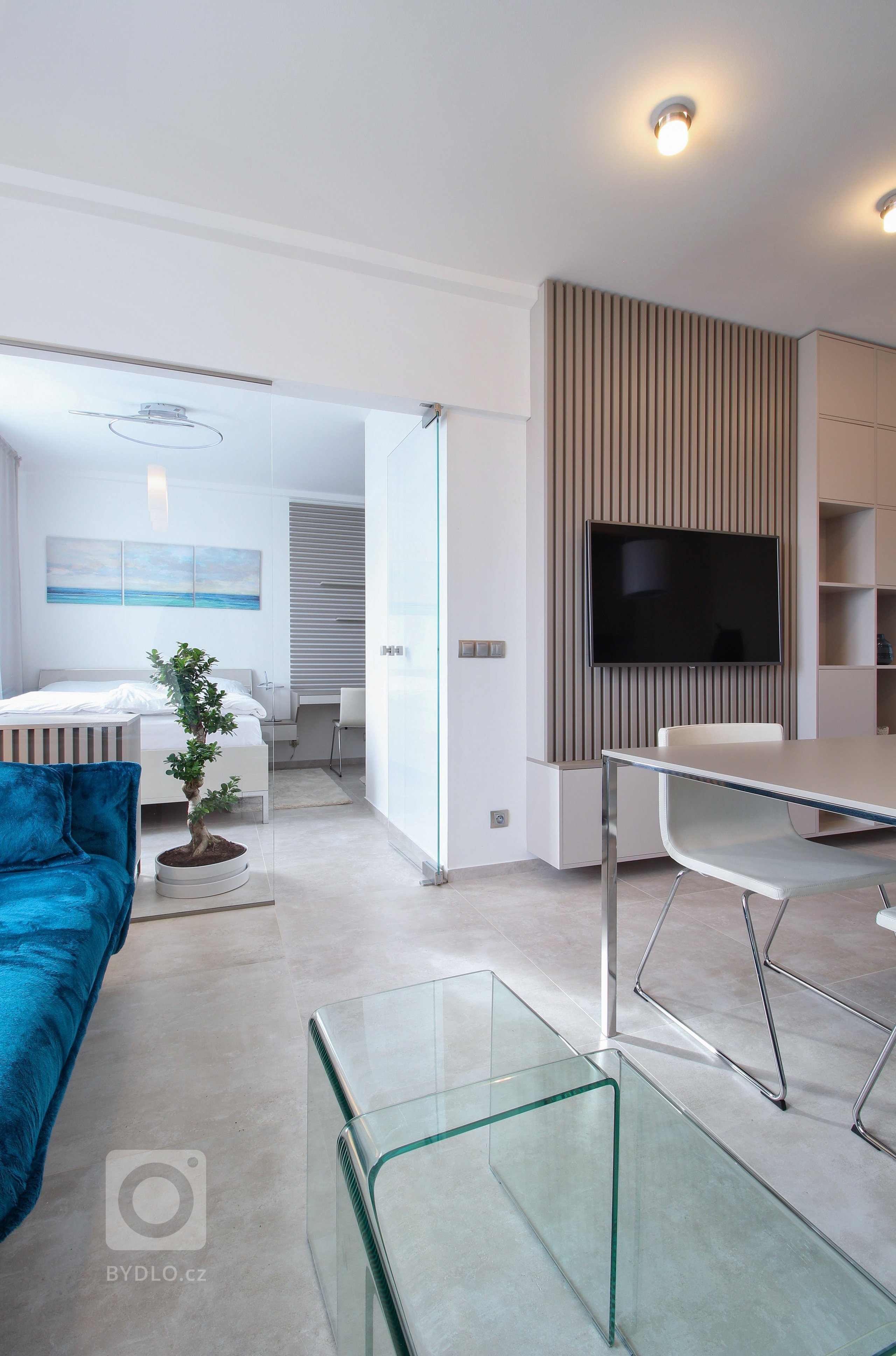 Rekonstrukce bytu v Praze se saunovým koutkem splnila očekávání nejen investora.
