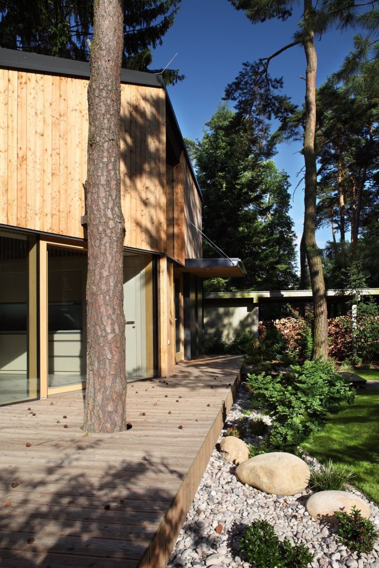 Zadáním investora bylo vytvořit na pozemku menší stavbu - atelier v sousedství stávajícího objektu.
Při úvahách o konceptu nové stavby nás ovlivnila krásná…