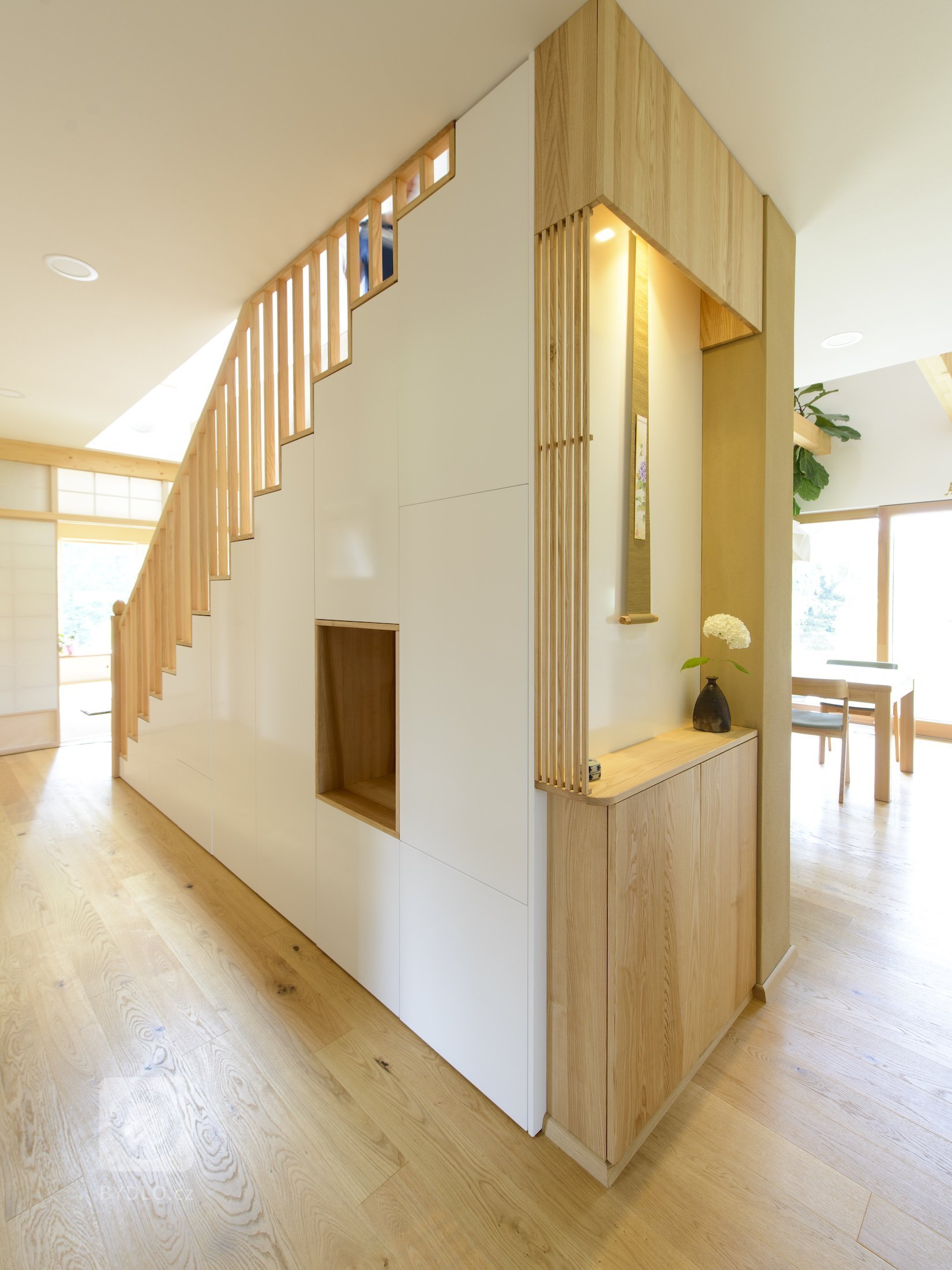 Koncepce rodinného domu s&nbsp;permakulturní zahradou pro japonsko-český manželský pár je vedena snahou o&nbsp;jednoduché, funkční a kultivované řešení, které…