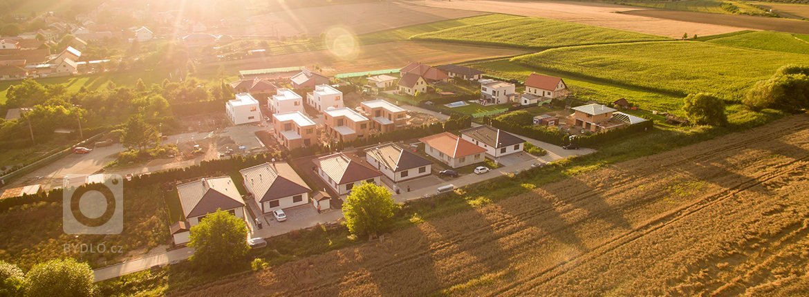 Přání majitelů

Tyto domy byly postaveny pro šest budoucích majitelů, kteří chtěli utéct ruchu velkoměsta a podat si ruku s firmou Dřevo-House a přijmout…