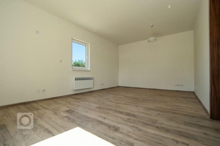 Dřevostavbu o zastavěné ploše 54m2 a půdorysu 6x9m jsme letos v&nbsp;létě postavili v&nbsp;obci Šťáhlavy a bude využívána jako rekreační objekt. Výstavba…