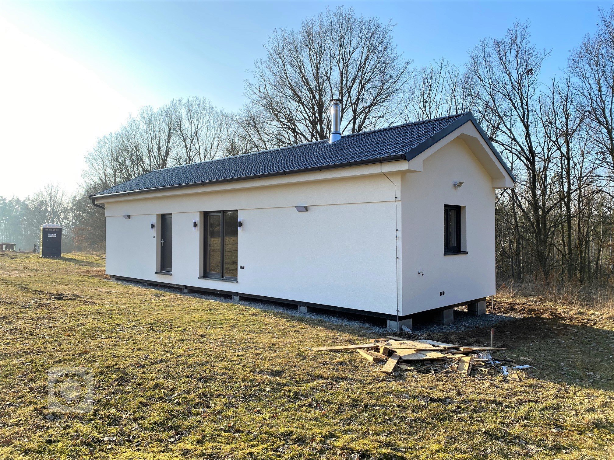 V menší obci Myslinka v okrese Plzeň &ndash; sever jsme zhotovili dřevostavbu o rozměrech 14,3x4,7m, která vznikla prodloužením a rozšířením naší typové Easy…
