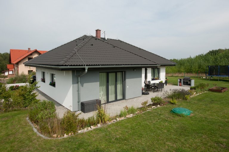 Lucie 27

Dům Lucie 27 ocení zejména mladé páry, které plánují jedno či dvě děti. Stejně tak poslouží starším manželům, kteří chtějí ubytovat občasné…