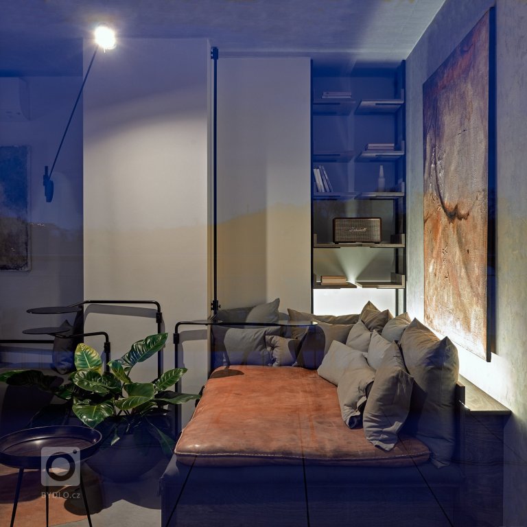 add picture to album