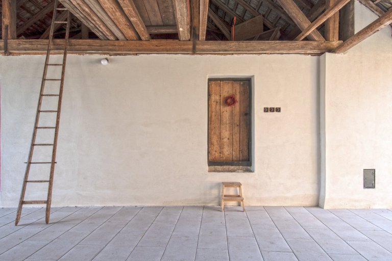 Stará usedlost v Oboře u Boskovic získá nastěhováním mladého páru nejen nové obyvatele, ale i novou náplň. Rekonstrukce stávající bytové jednotky se odkládá na…