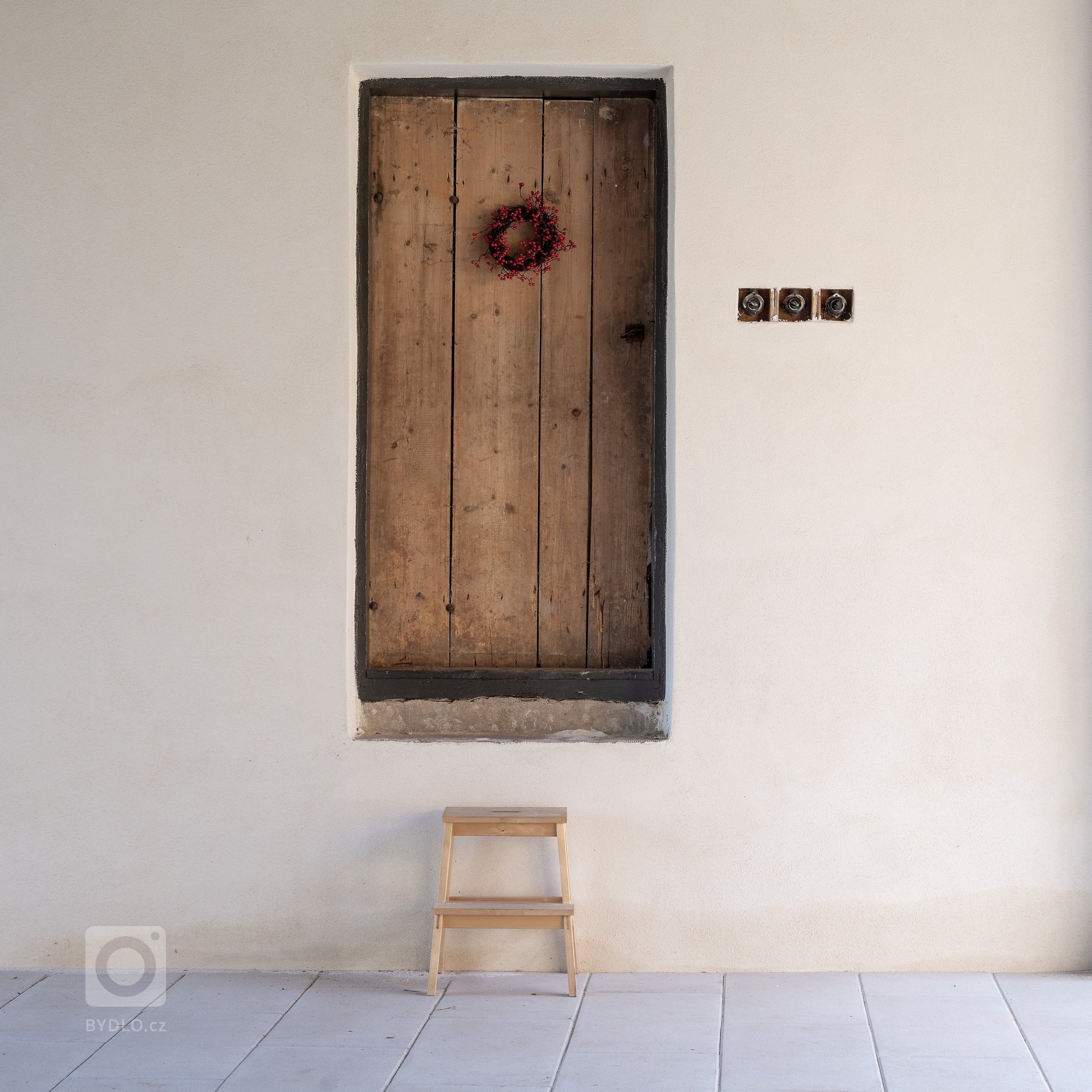 Stará usedlost v Oboře u Boskovic získá nastěhováním mladého páru nejen nové obyvatele, ale i novou náplň. Rekonstrukce stávající bytové jednotky se odkládá na…