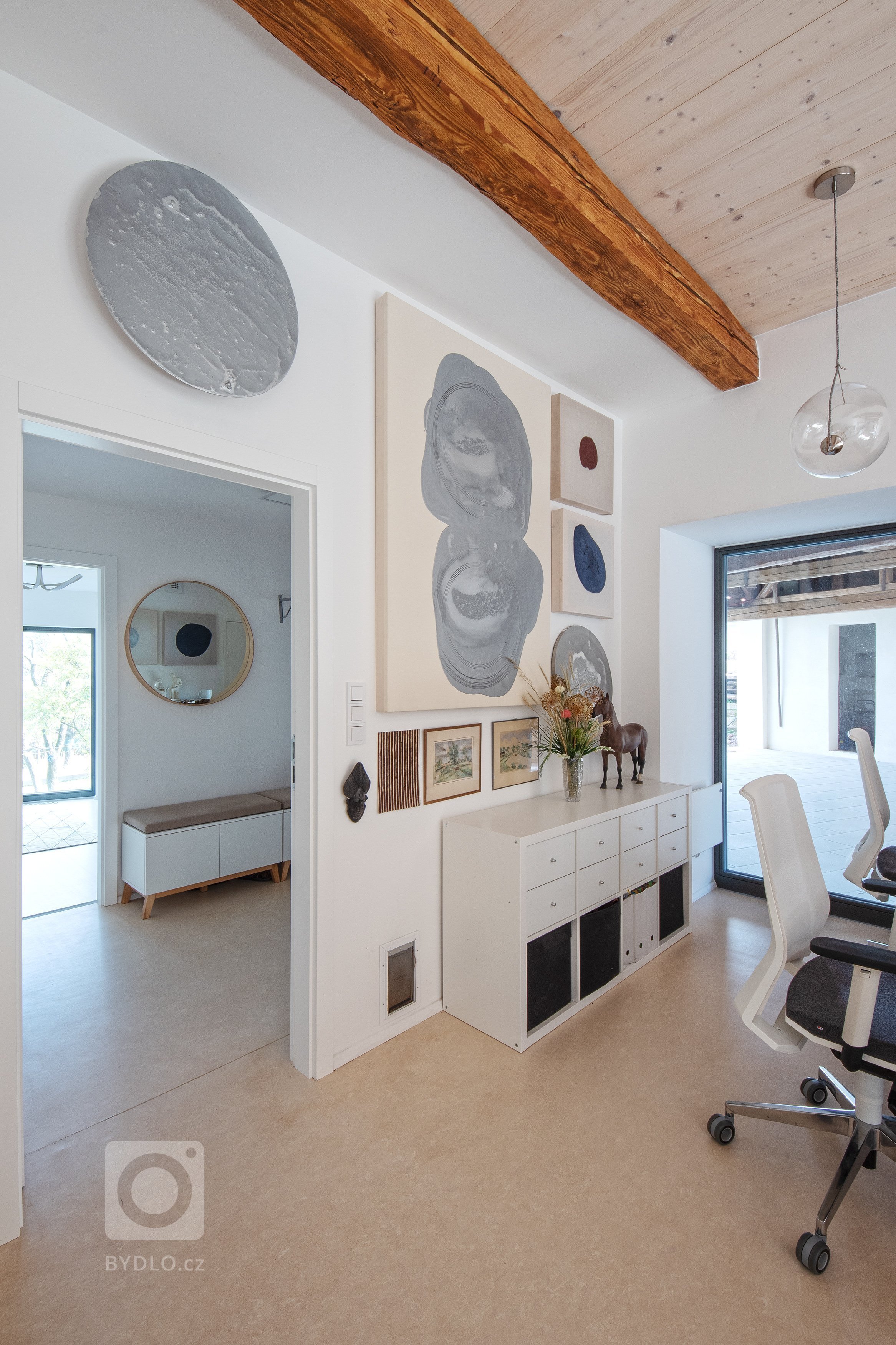 Stará usedlost v Oboře u Boskovic získá nastěhováním mladého páru nejen nové obyvatele, ale i novou náplň. Rekonstrukce stávající bytové jednotky se odkládá na…