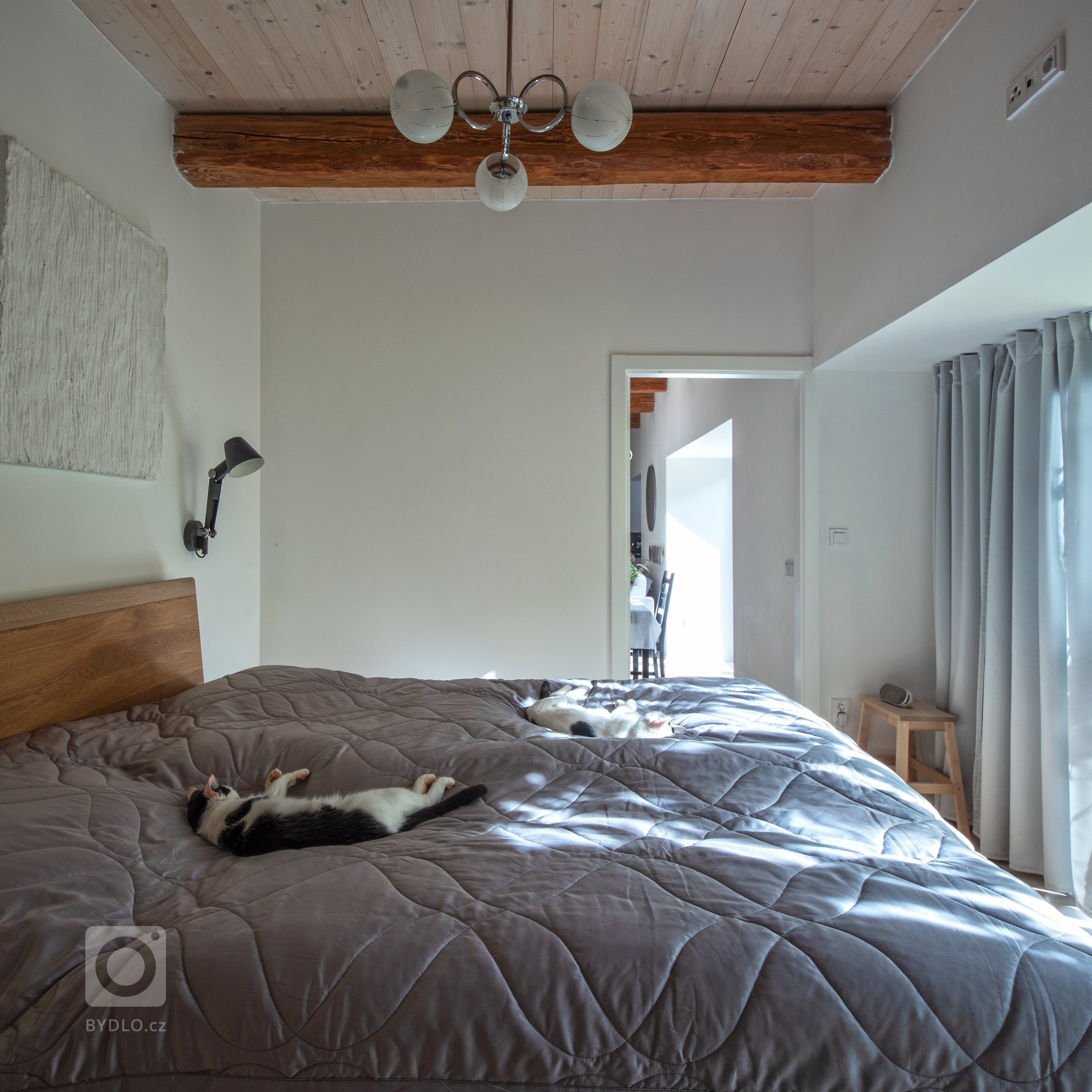 Stará usedlost v Oboře u Boskovic získá nastěhováním mladého páru nejen nové obyvatele, ale i novou náplň. Rekonstrukce stávající bytové jednotky se odkládá na…