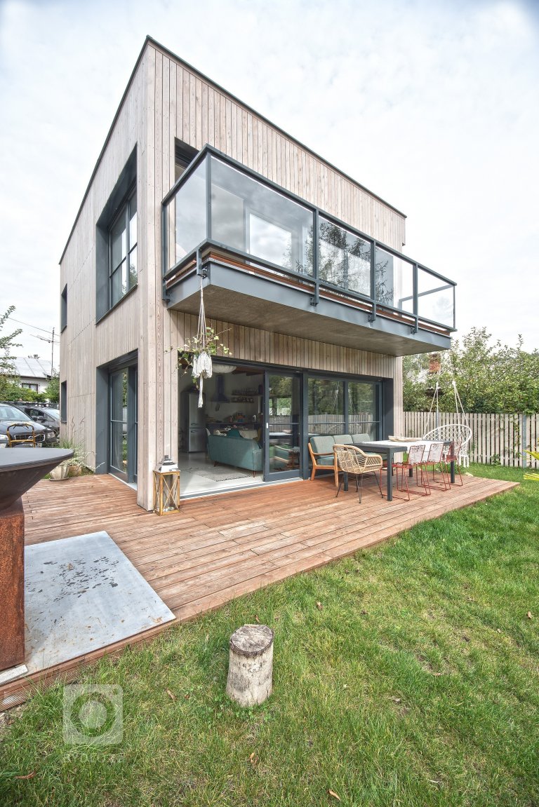 add picture to album