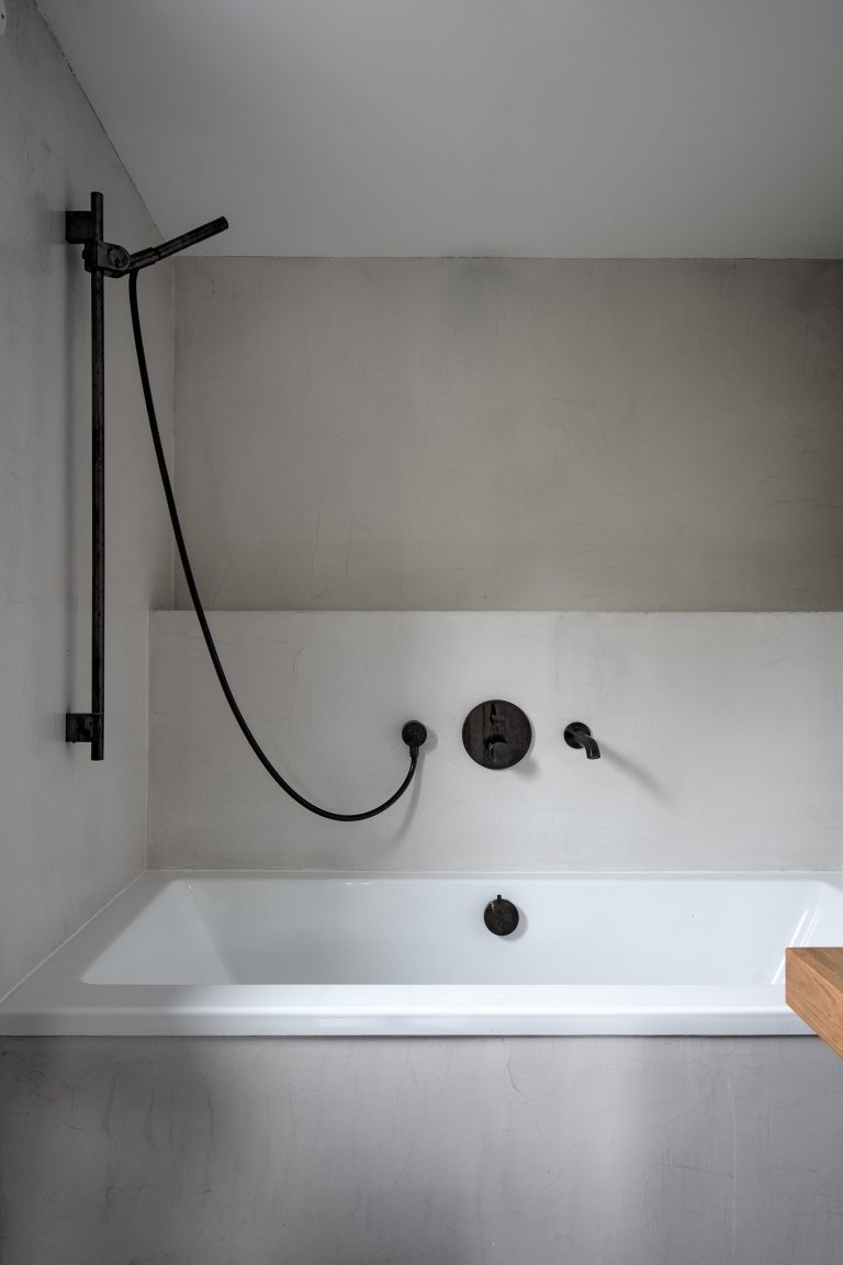 Svojí dispozicí a celkovým řešením poskytuje&nbsp;prostor pro pohodlné celoroční bydlení.

www.prajaga.cz
