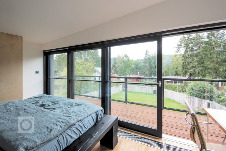 add picture to album