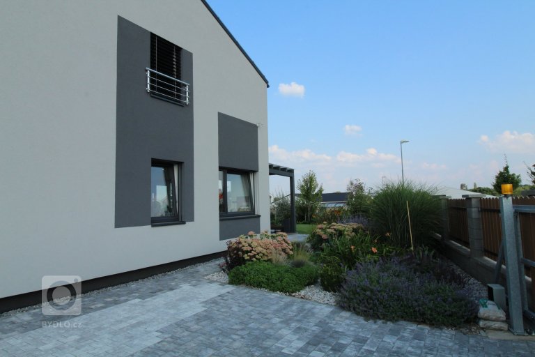 add picture to album