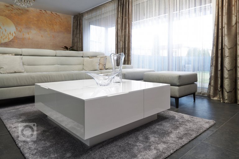 add picture to album