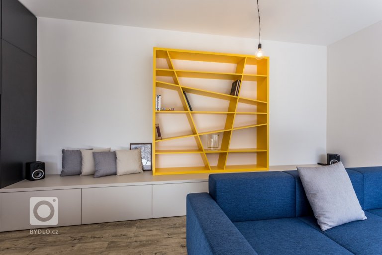 add picture to album