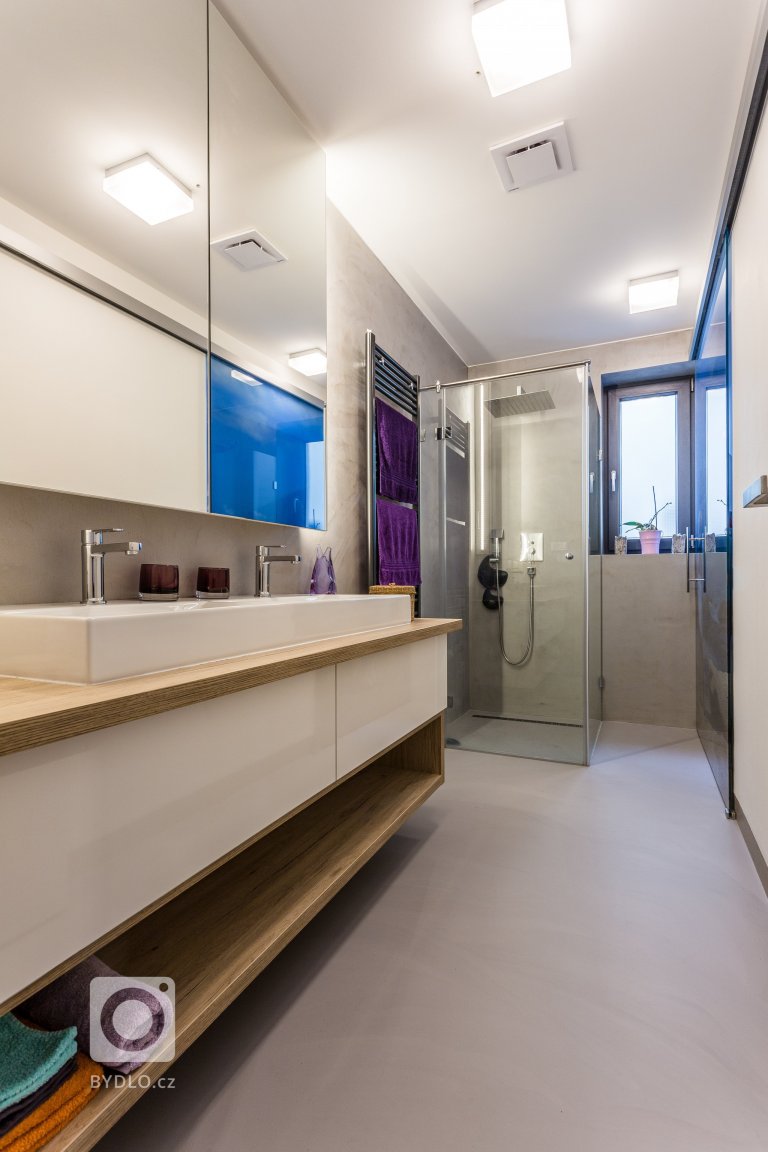 add picture to album