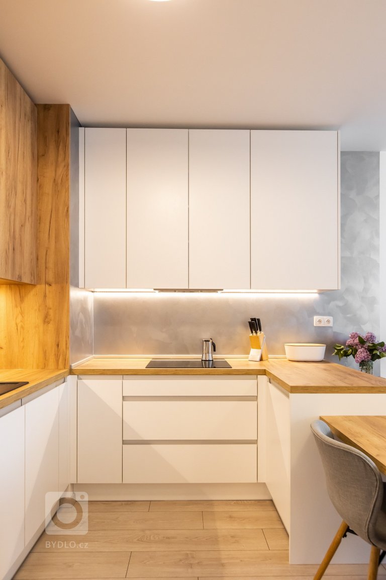 add picture to album