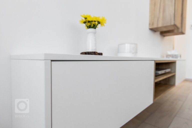 add picture to album