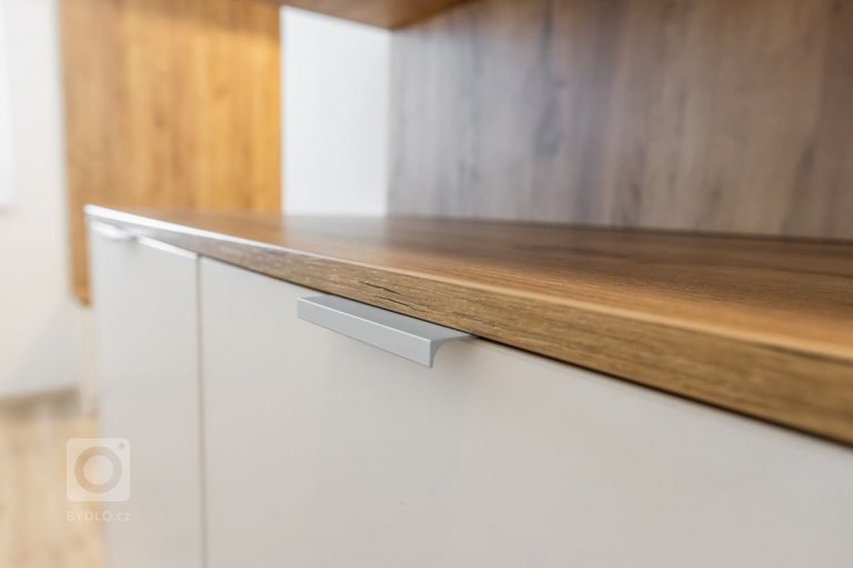 add picture to album