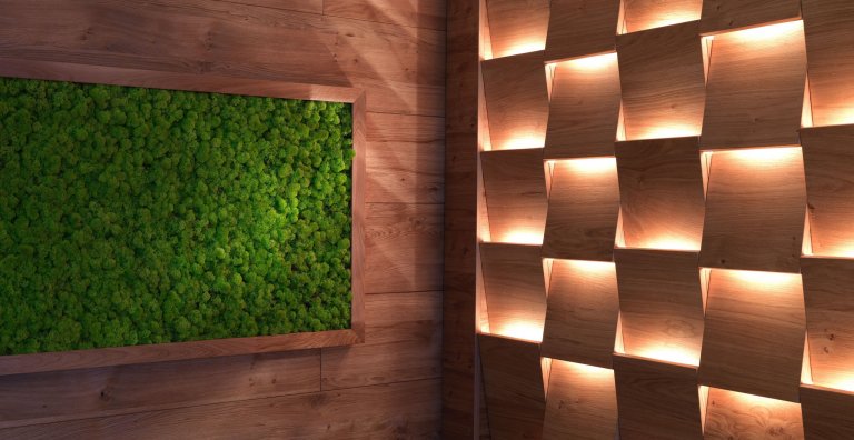 Restaurace Hinoki vítá návštěvníky příjemným moderním interiérem s&nbsp;důrazem na použití přírodních materiálů. Hlavní roli zde hraje světlo, které díky…