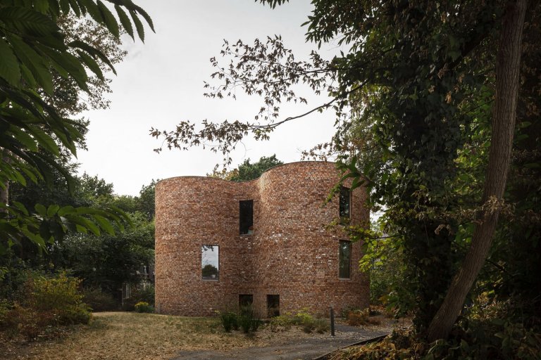 Dům v Belgii z recyklovaných cihel