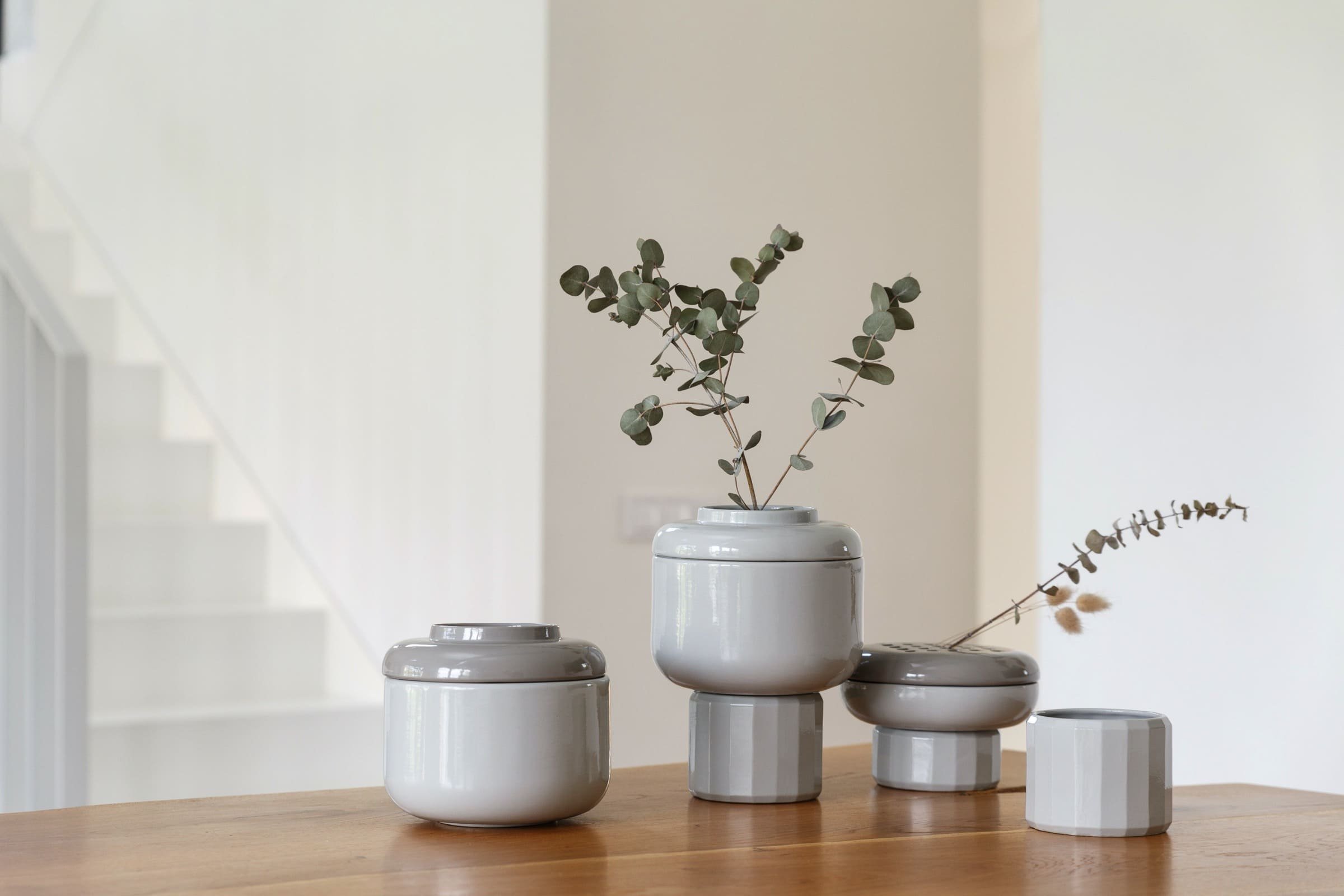 Elegantní interiér domu pro dvě rodiny