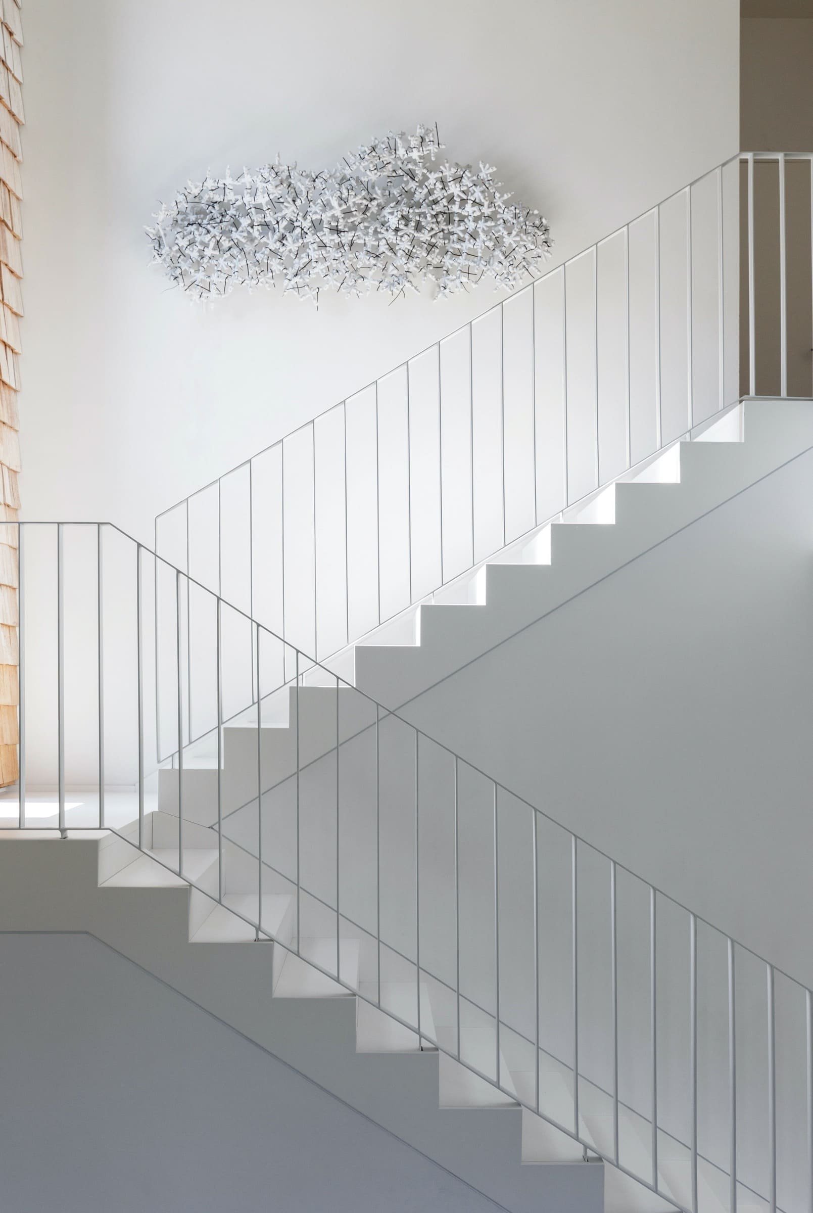 Elegantní interiér domu pro dvě rodiny