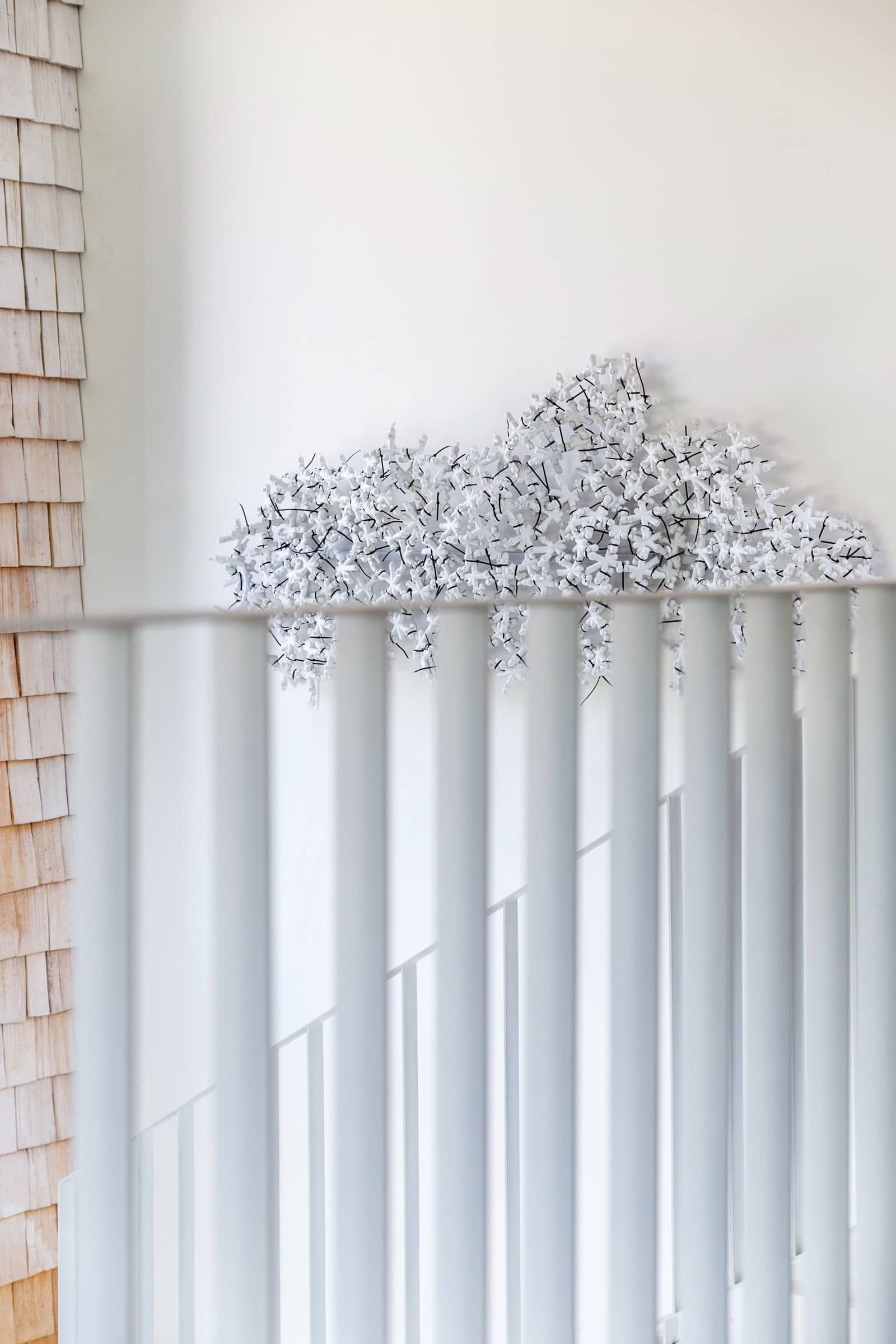 Elegantní interiér domu pro dvě rodiny