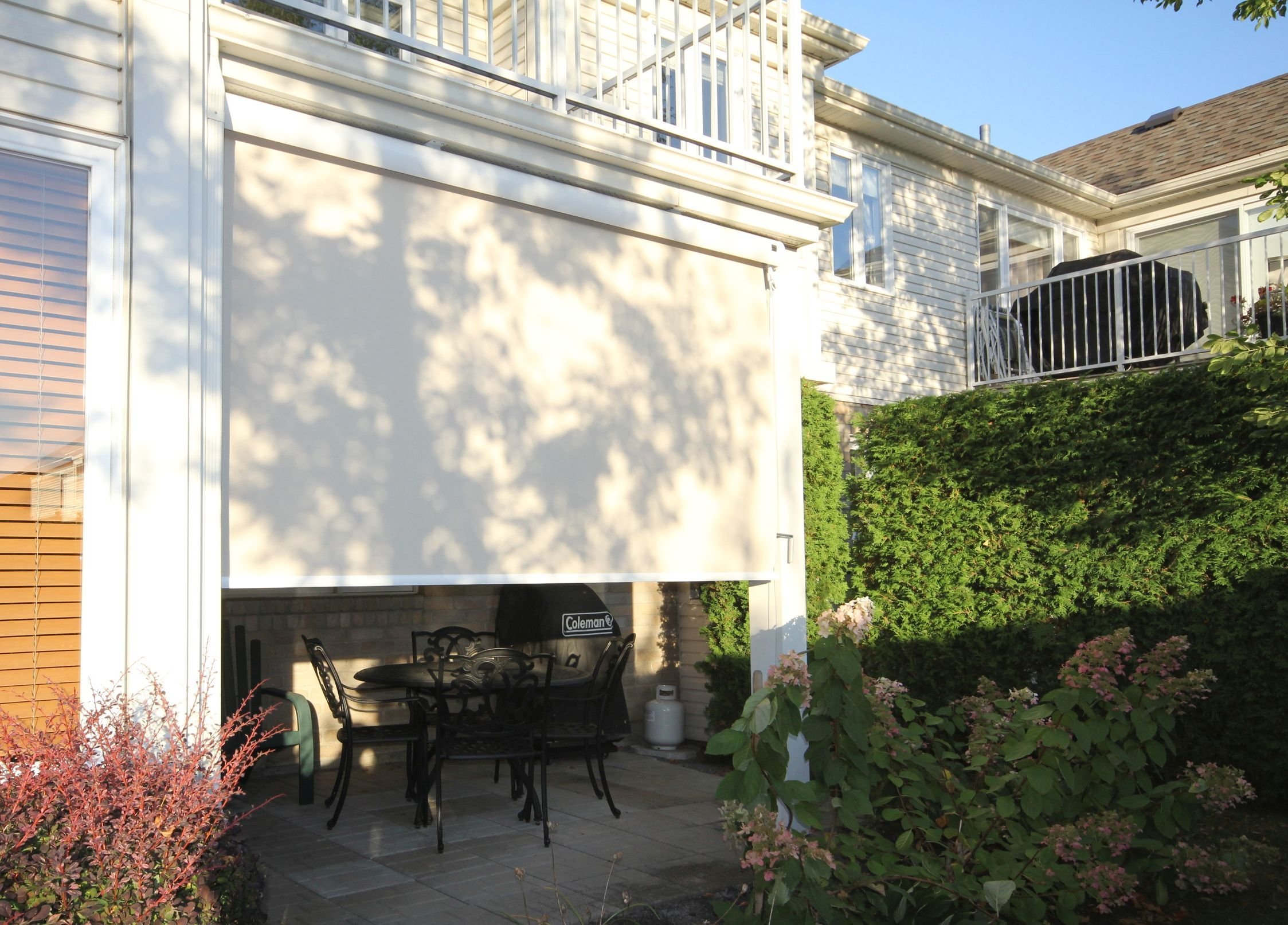 Jsou lepší venkovní žaluzie, nebo rolety?