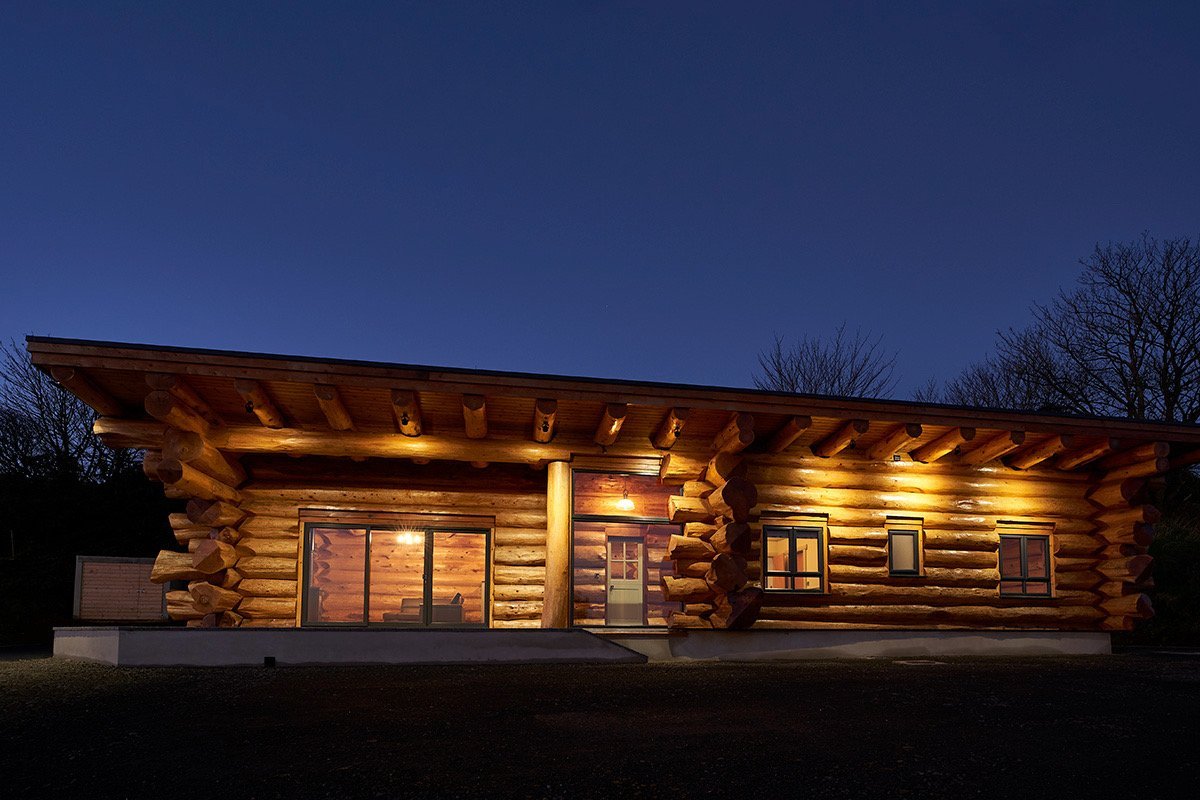 Kouzelný srub neobvyklého tvaru