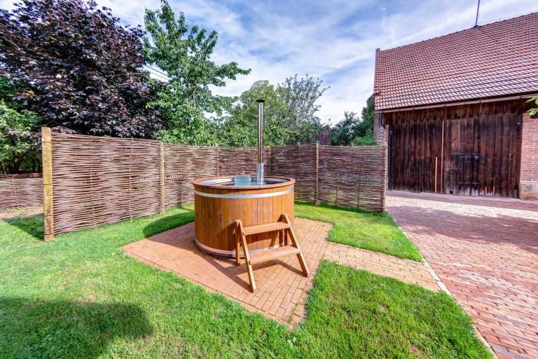 Malebná chaloupka pod Krakonošovem