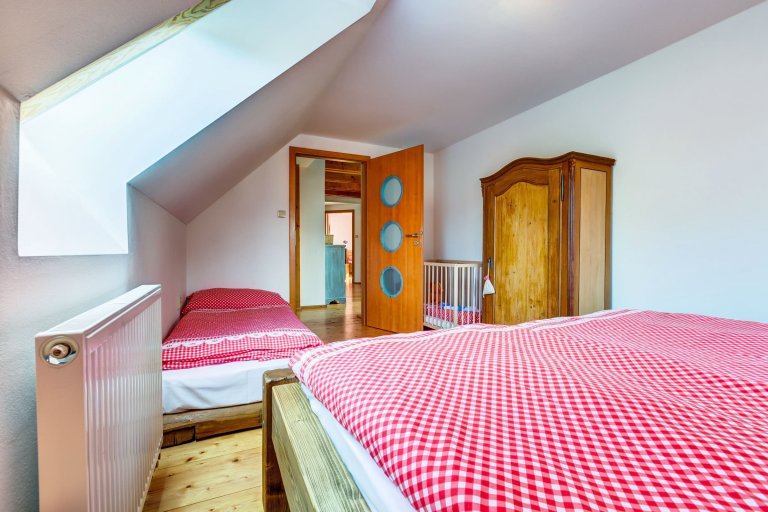 Malebná chaloupka pod Krakonošovem