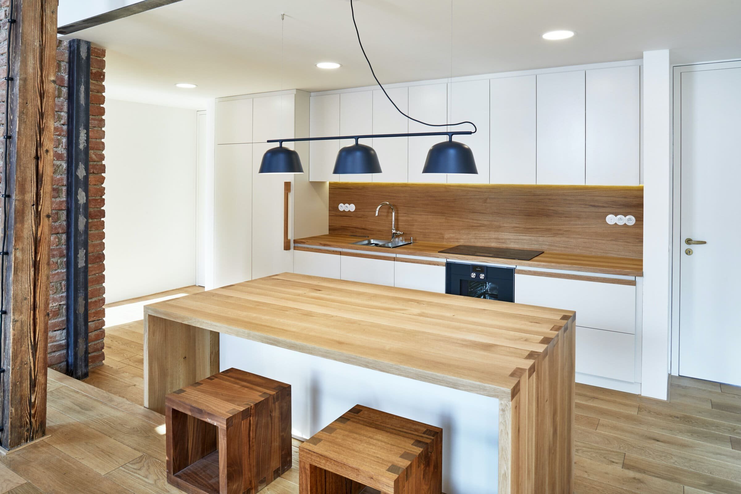 Originální podkrovní bydlení na Vinohradech