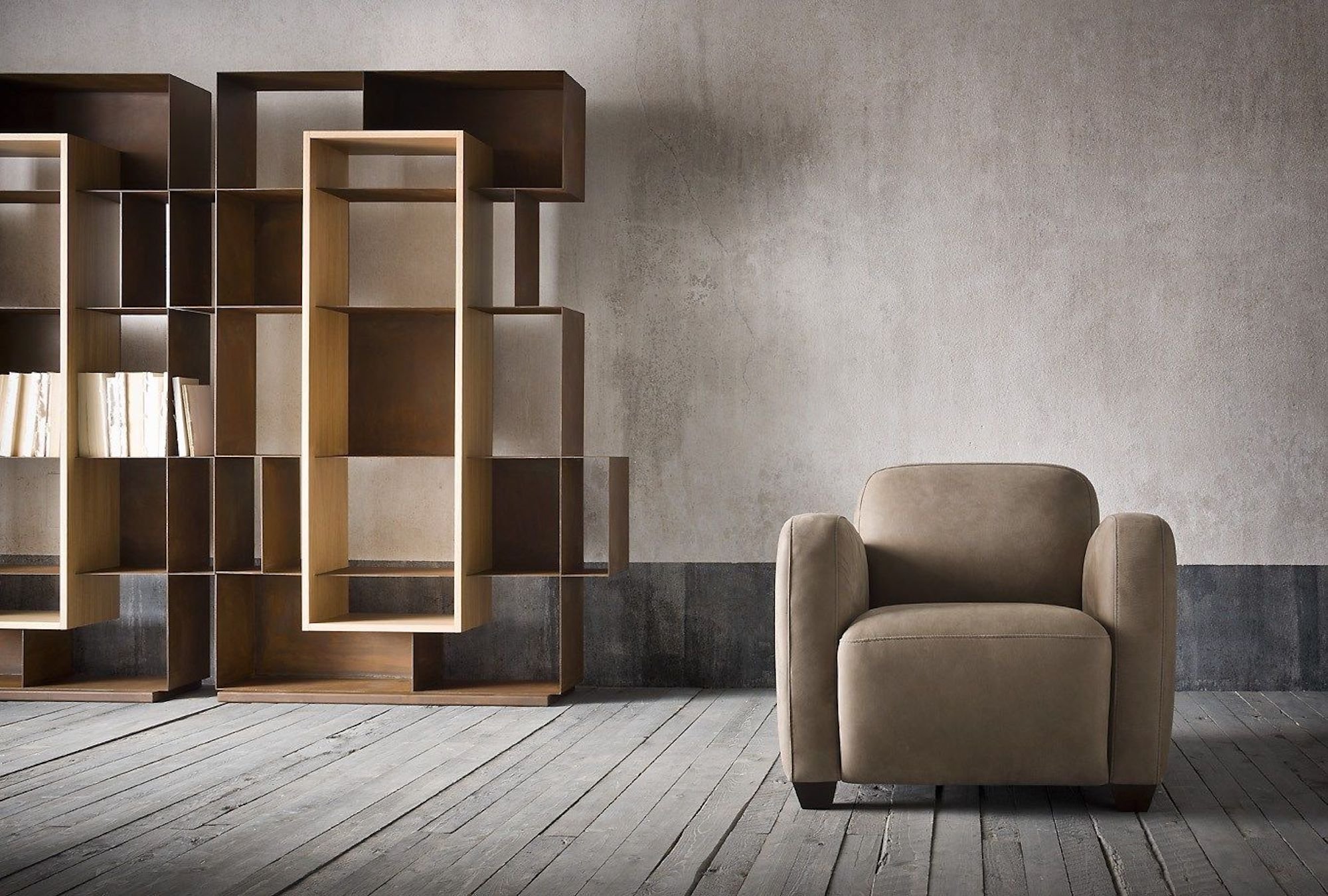 Police na knihy jako výstřelek designérů