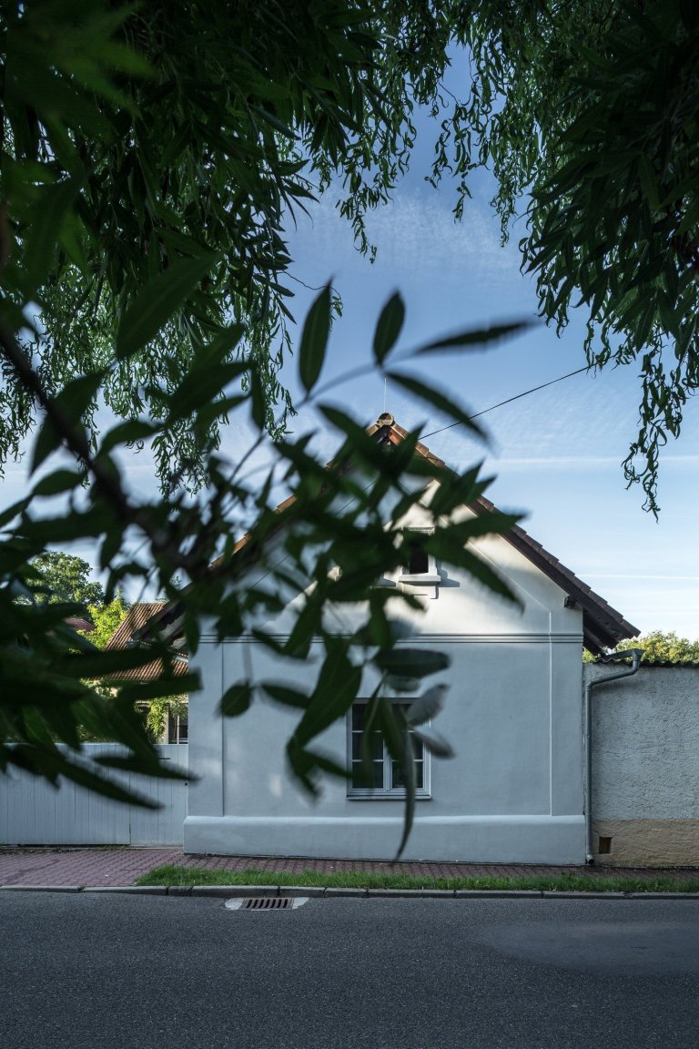 Rekonstrukce stoletého rodinného domu se stodolou
