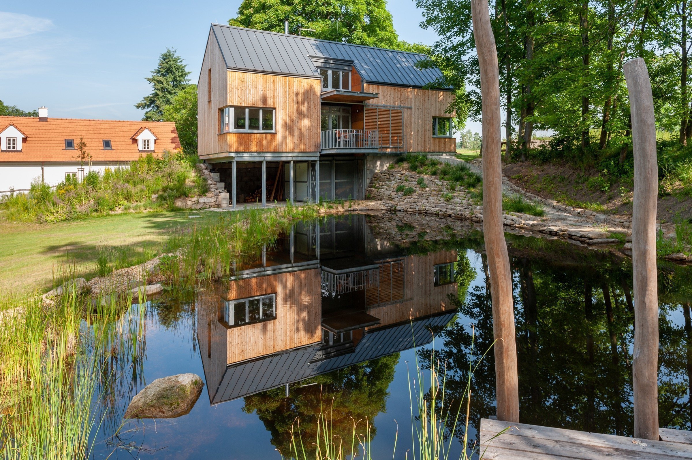 Rekreační dům s jezírkem v České Kanadě