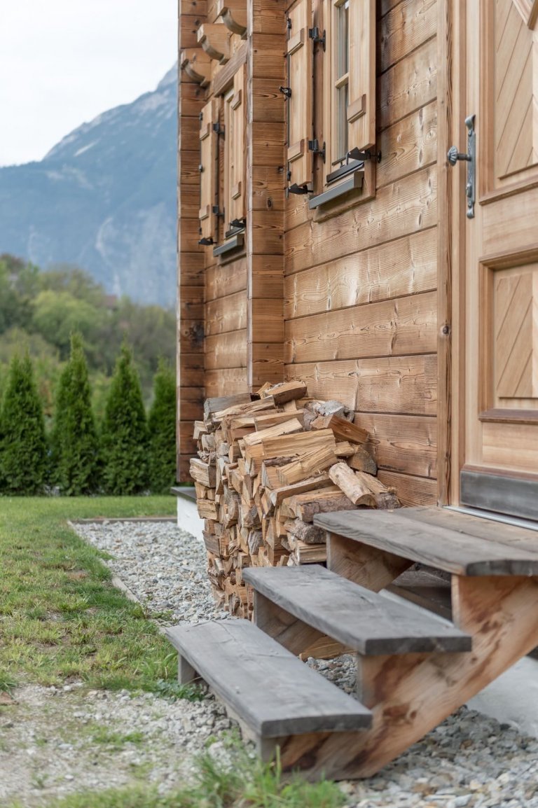 Tradiční alpská roubenka s moderní tváří