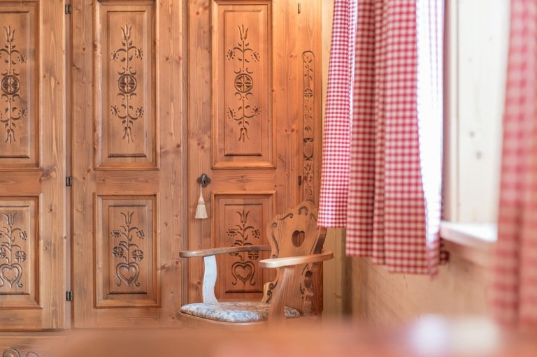 Tradiční alpská roubenka s moderní tváří