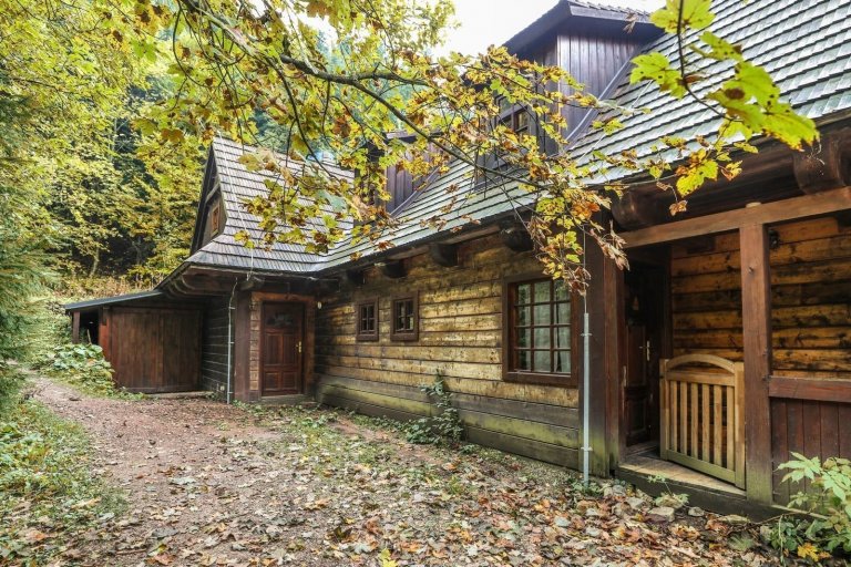 Chaloupka, která klame vzhledem, neuvěříte, že jde o novostavbu!