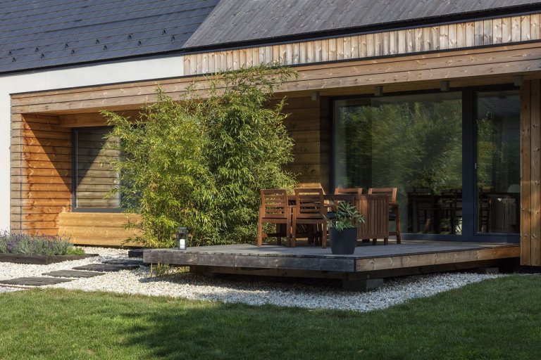 Ze starého stavení má moderní venkovský dům