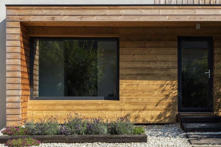 Ze starého stavení má moderní venkovský dům