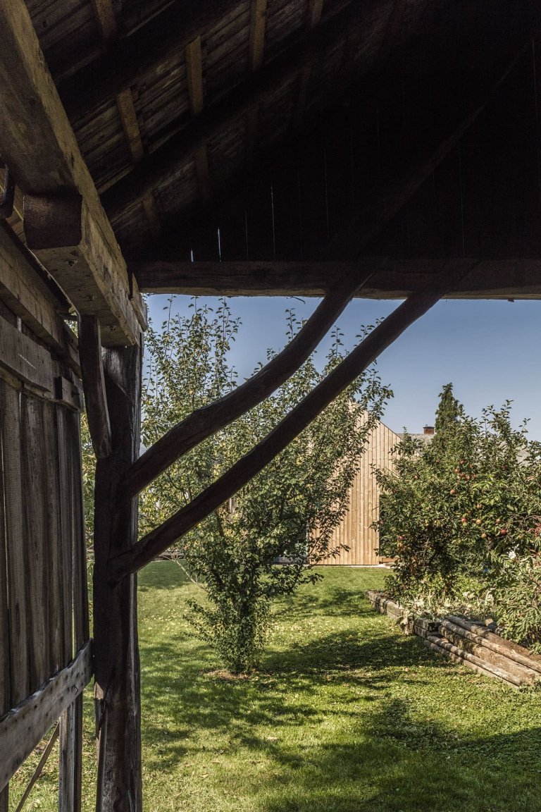 Ze starého stavení má moderní venkovský dům