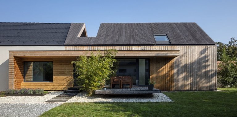 Ze starého stavení má moderní venkovský dům