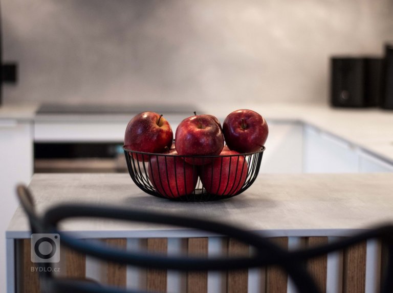 add picture to album